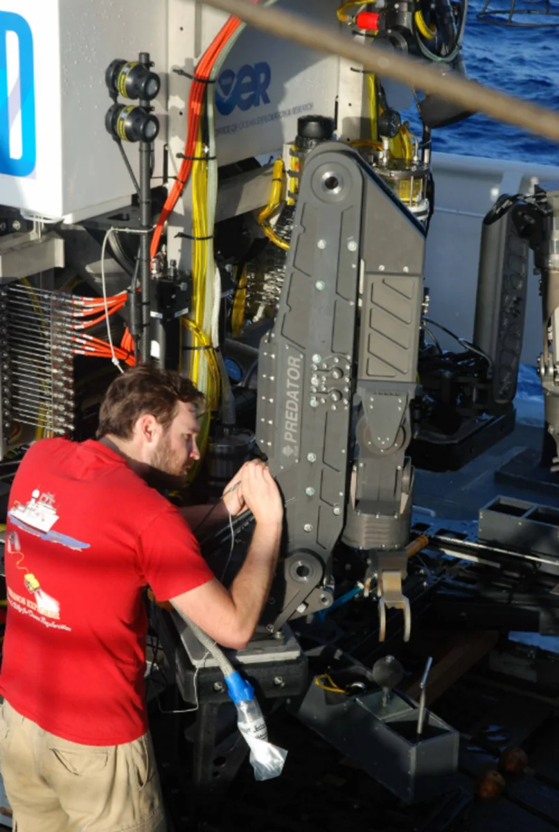 Technician servicing the Deep Discoverer robotic manipulator arm